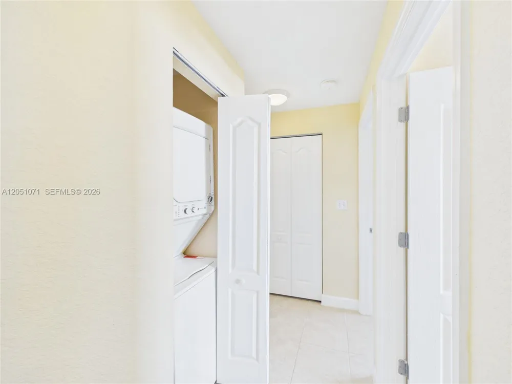 6001 SW 70th St #502 South Miami, FL 33143