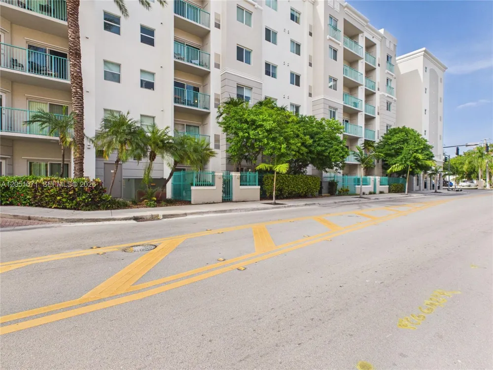 6001 SW 70th St #502 South Miami, FL 33143