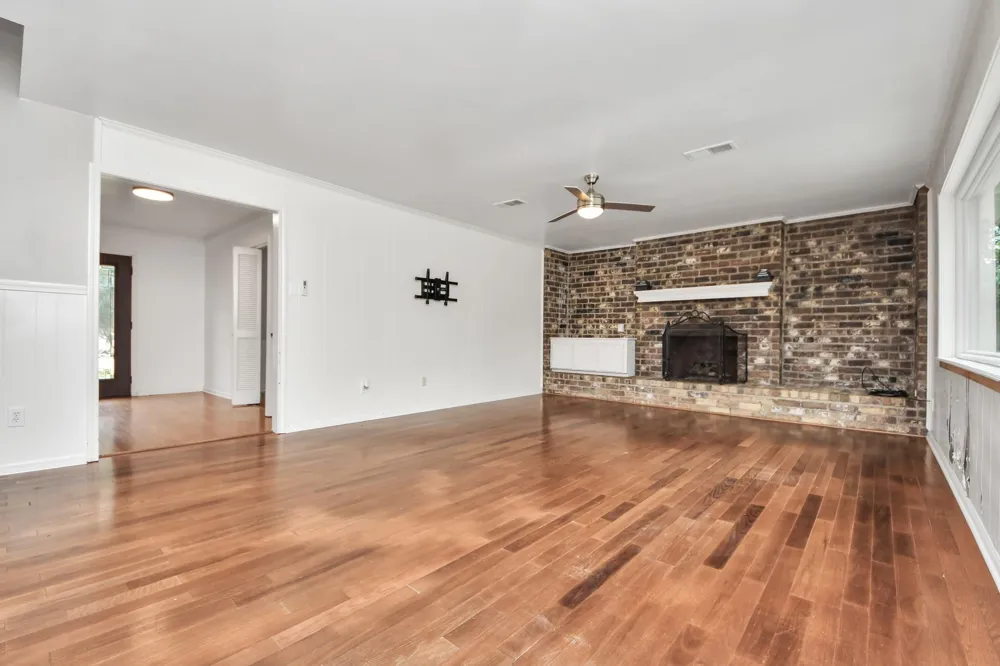 5807 Foresthaven Drive Houston, TX 77066
