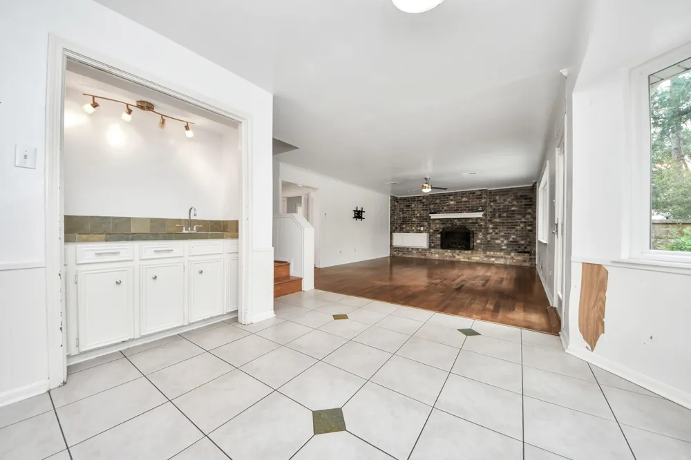 5807 Foresthaven Drive Houston, TX 77066