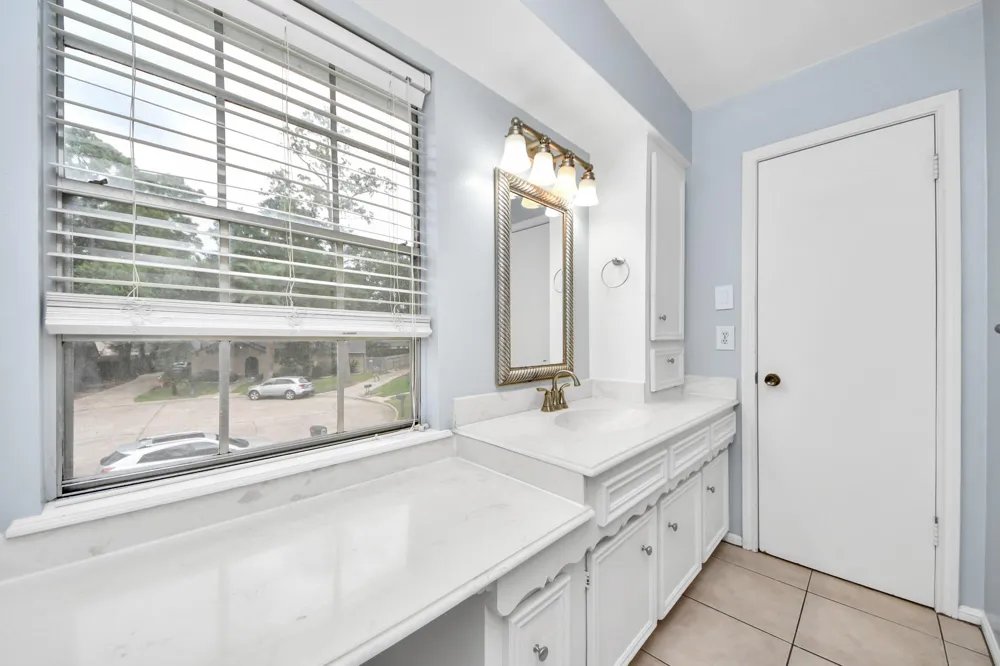 5807 Foresthaven Drive Houston, TX 77066