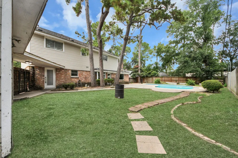 5807 Foresthaven Drive Houston, TX 77066