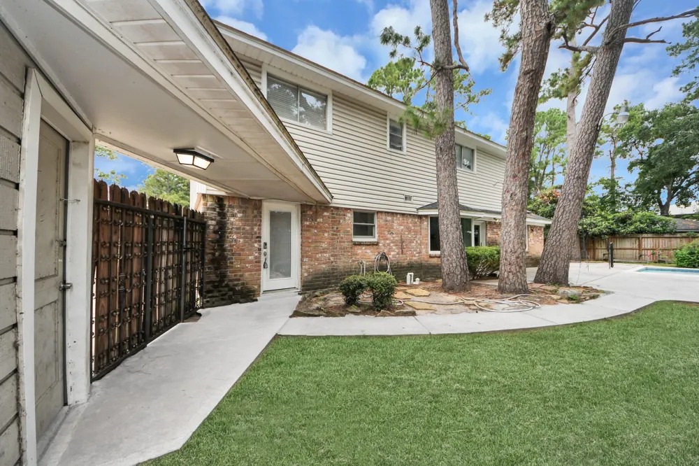 5807 Foresthaven Drive Houston, TX 77066