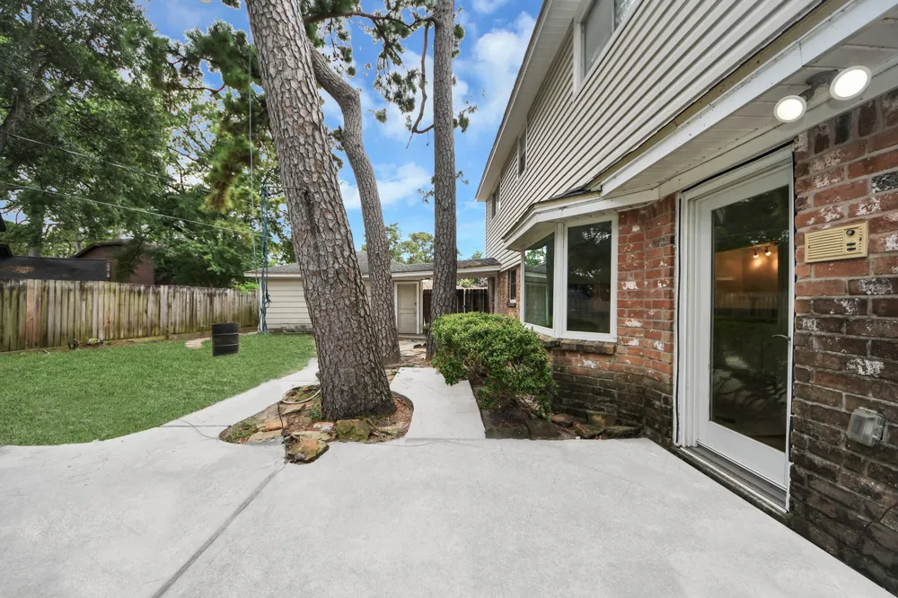 5807 Foresthaven Drive Houston, TX 77066
