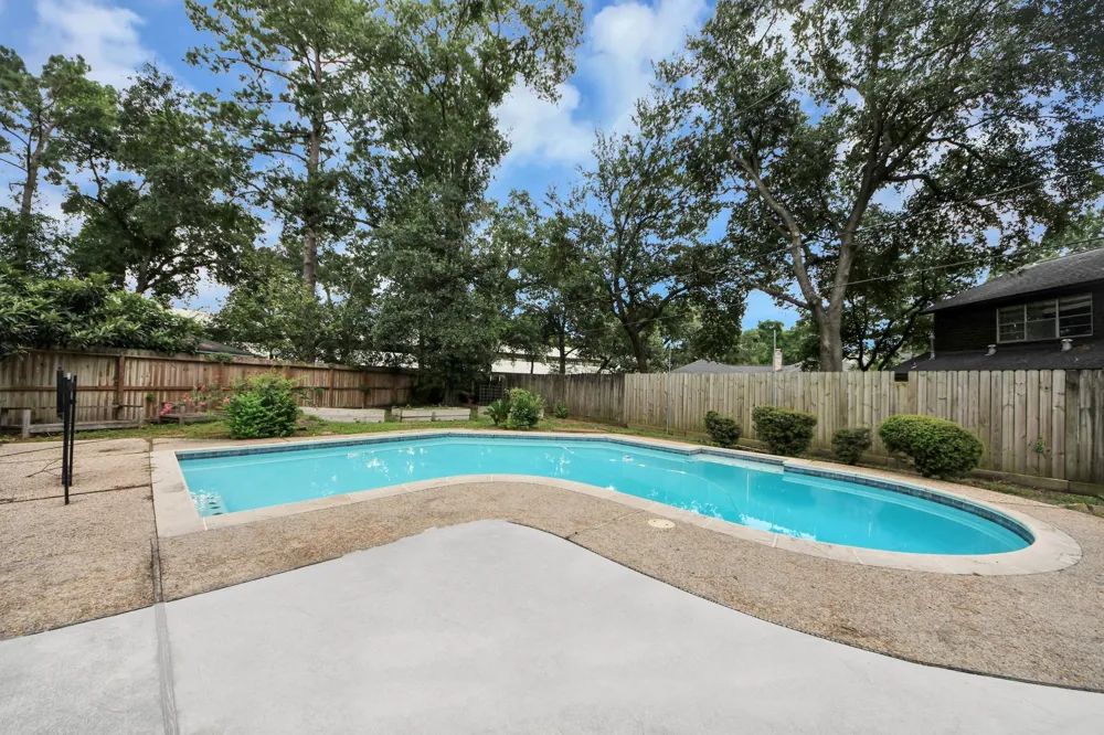 5807 Foresthaven Drive Houston, TX 77066