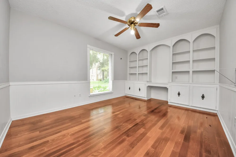 5807 Foresthaven Drive Houston, TX 77066