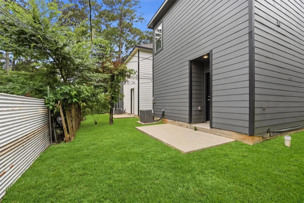 10176 Barberry Street Willis, TX 77318