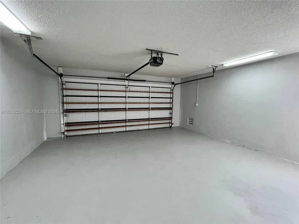 240 SE 7th St Dania Beach, FL 33004