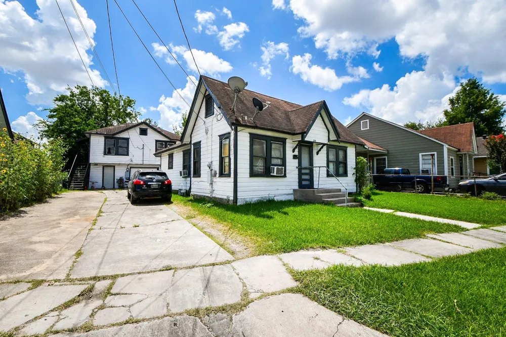 4508 Schroeder Street Houston, TX 77011