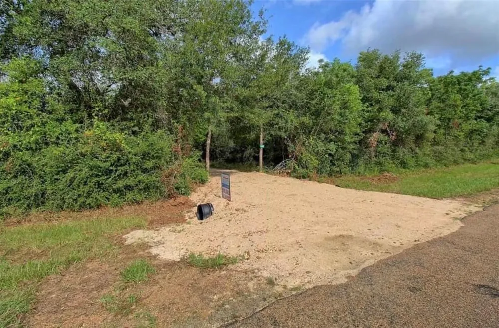 3586 County Road 106 Garwood, TX 77442