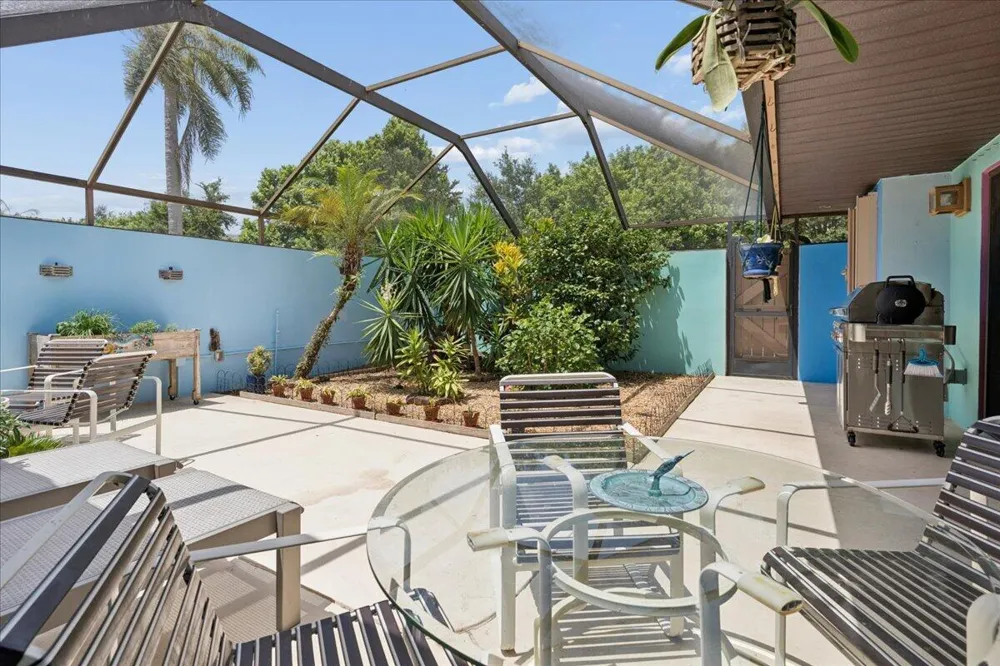 6287 Mirror Lake Drive Sebastian, FL 32958