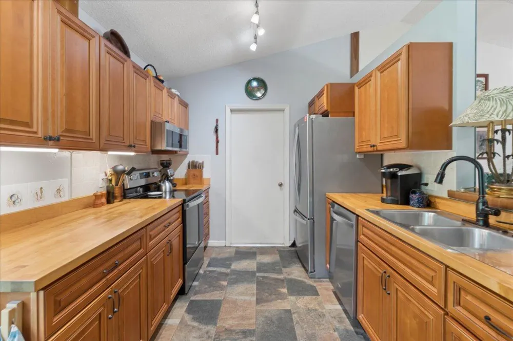 6287 Mirror Lake Drive Sebastian, FL 32958