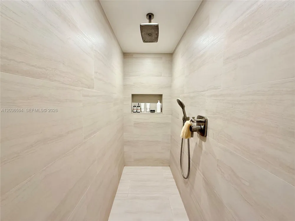495 Brickell Ave #5106 Miami, FL 33131