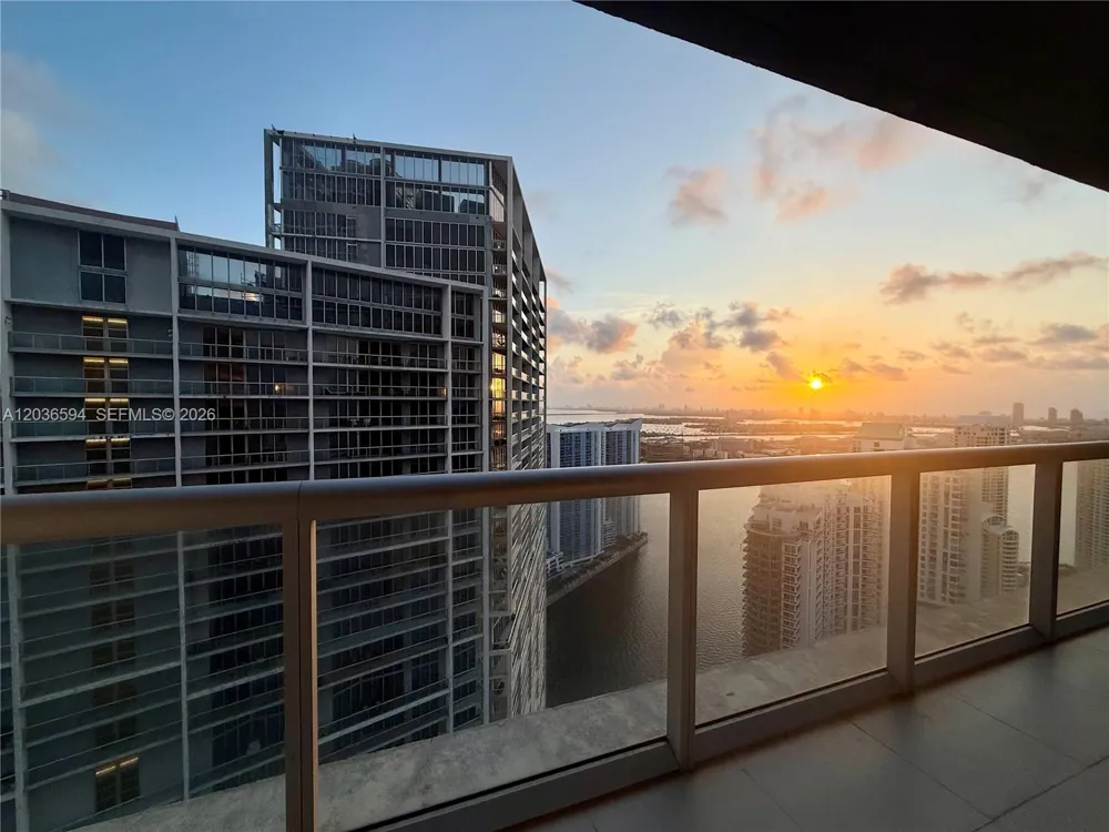 495 Brickell Ave #5106 Miami, FL 33131