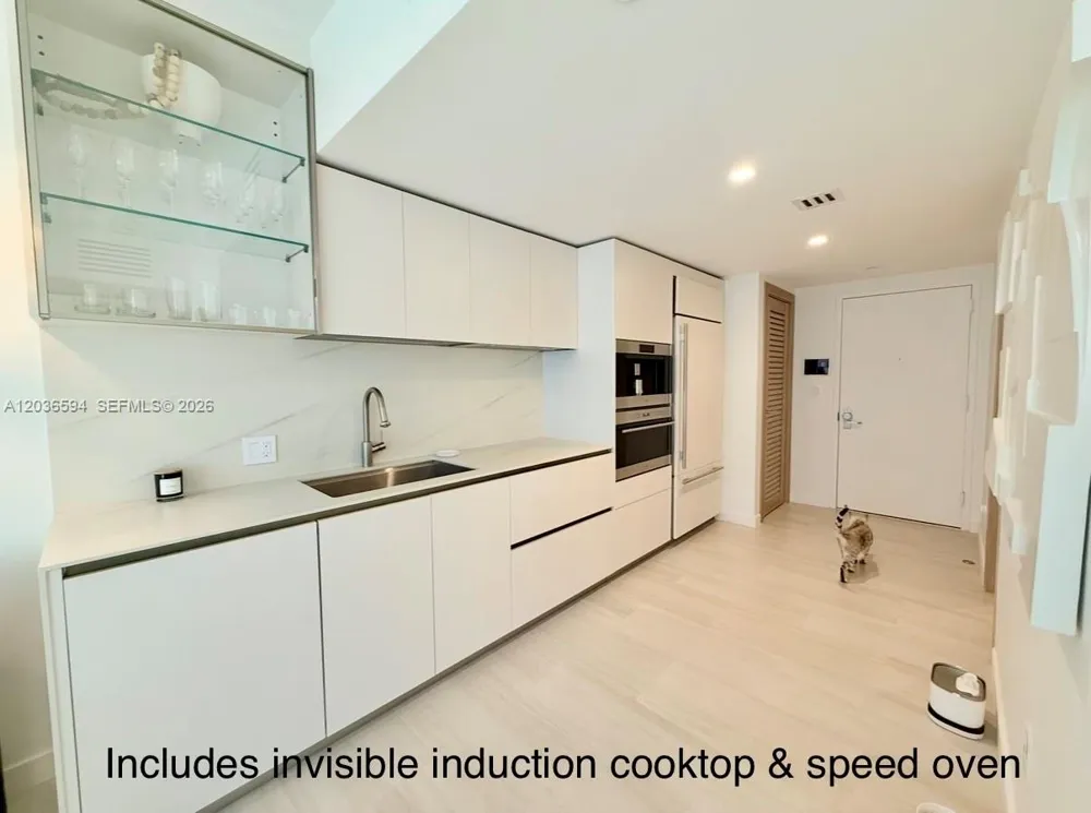 495 Brickell Ave #5106 Miami, FL 33131