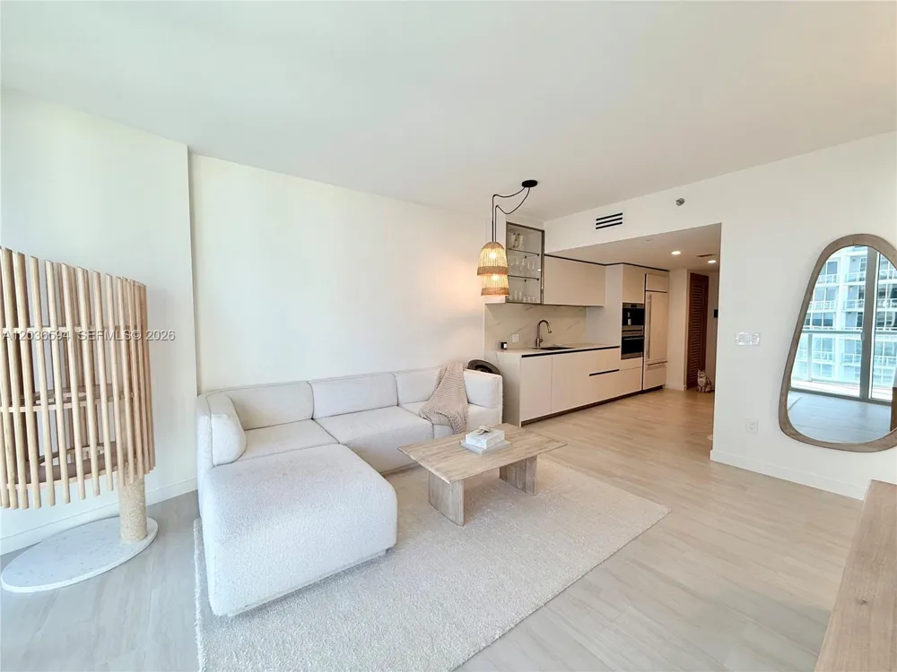 495 Brickell Ave #5106 Miami, FL 33131