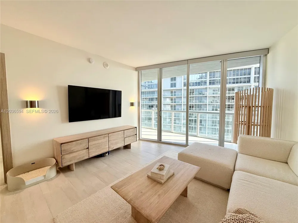 495 Brickell Ave #5106 Miami, FL 33131