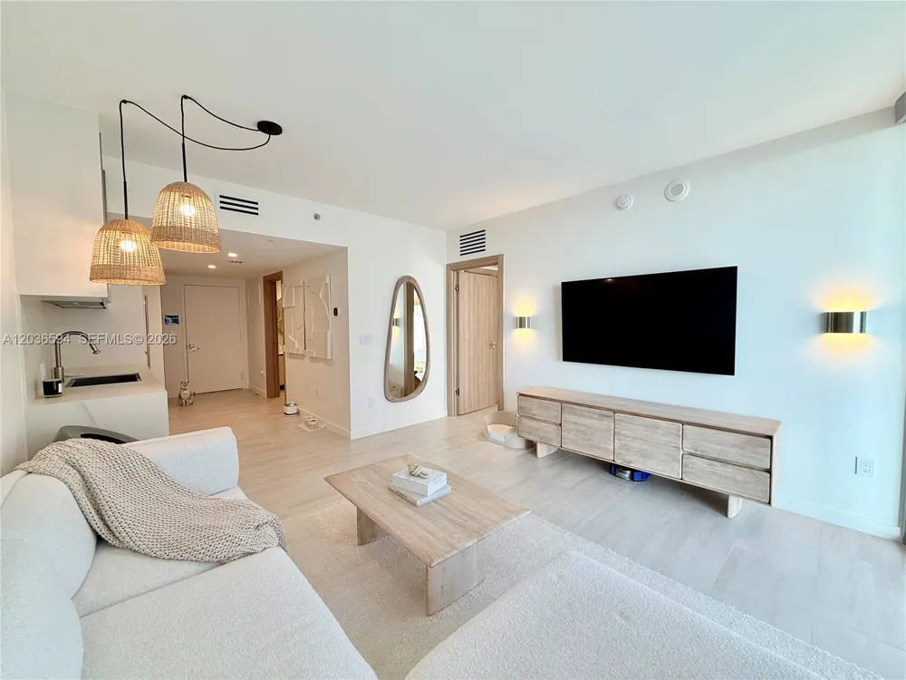 495 Brickell Ave #5106 Miami, FL 33131