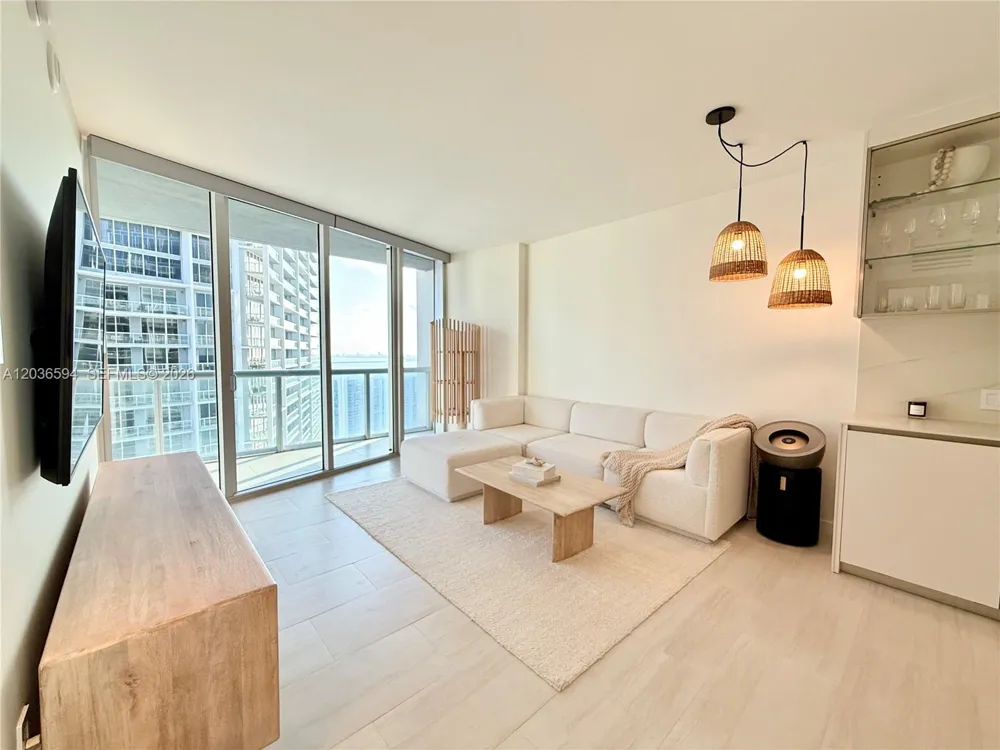 495 Brickell Ave #5106 Miami, FL 33131