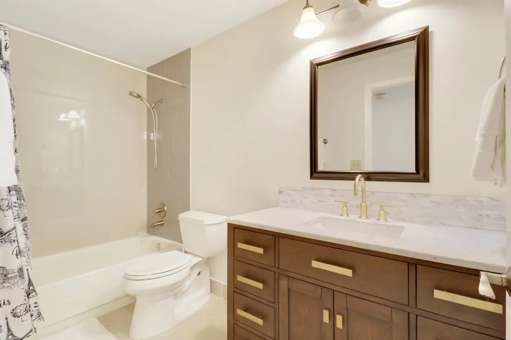 1107 Duncan Circle #102 Palm Beach Gardens, FL 33418