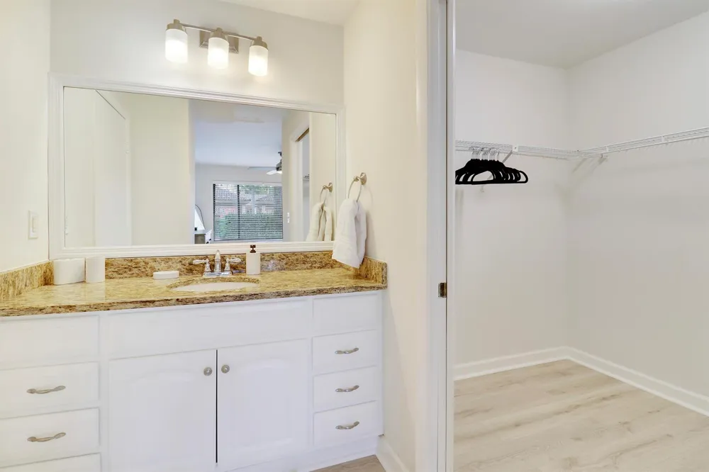 1107 Duncan Circle #102 Palm Beach Gardens, FL 33418