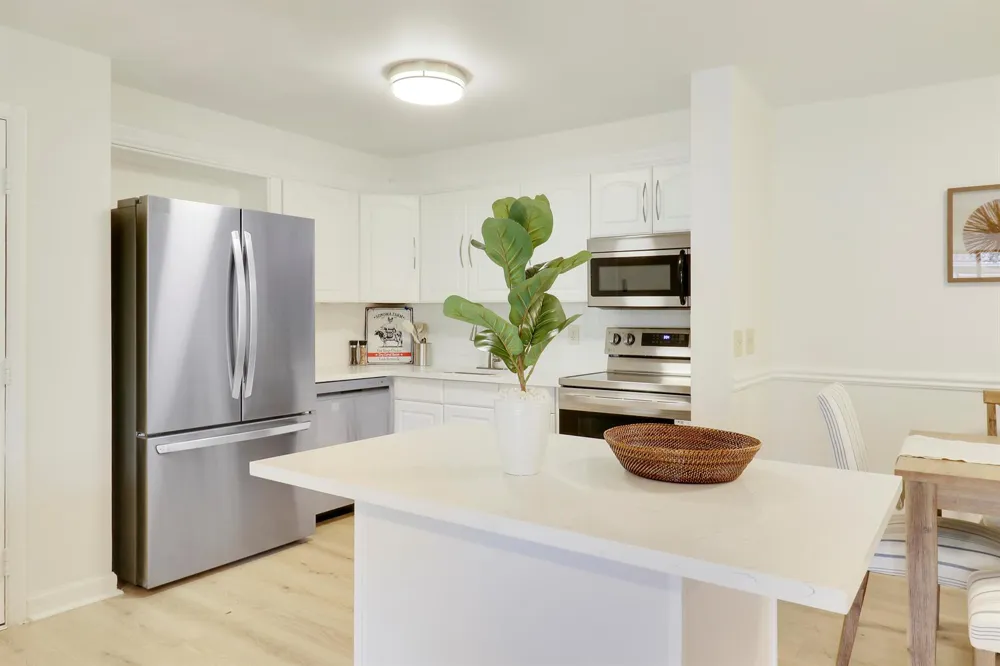 1107 Duncan Circle #102 Palm Beach Gardens, FL 33418