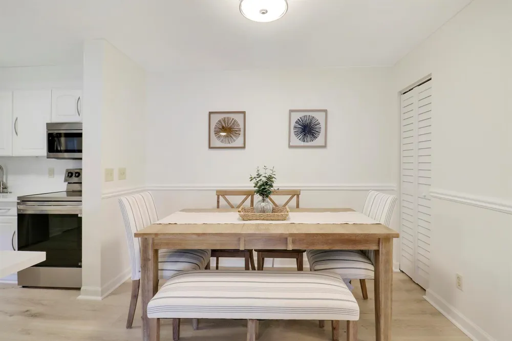 1107 Duncan Circle #102 Palm Beach Gardens, FL 33418