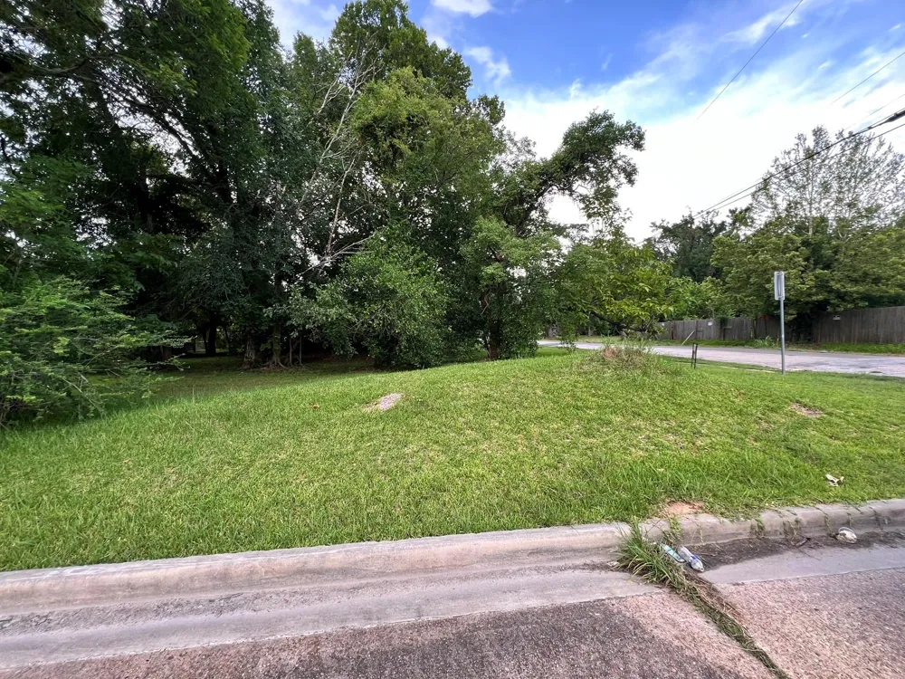 Hale Beaumont, TX 77703