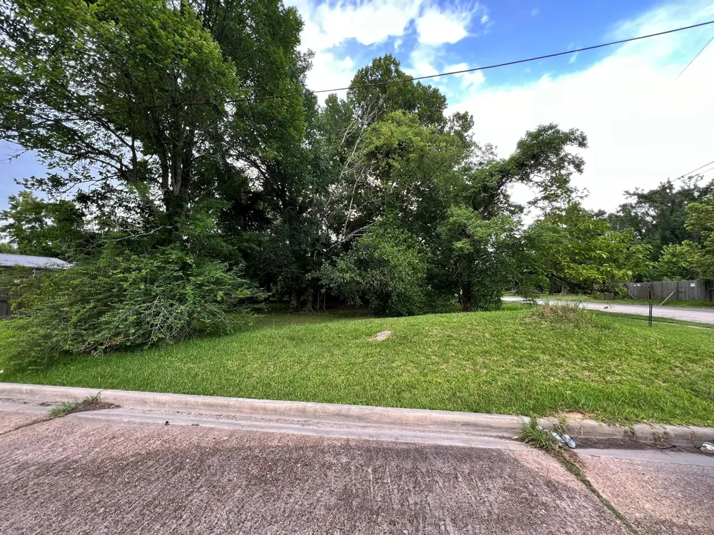 Hale Beaumont, TX 77703