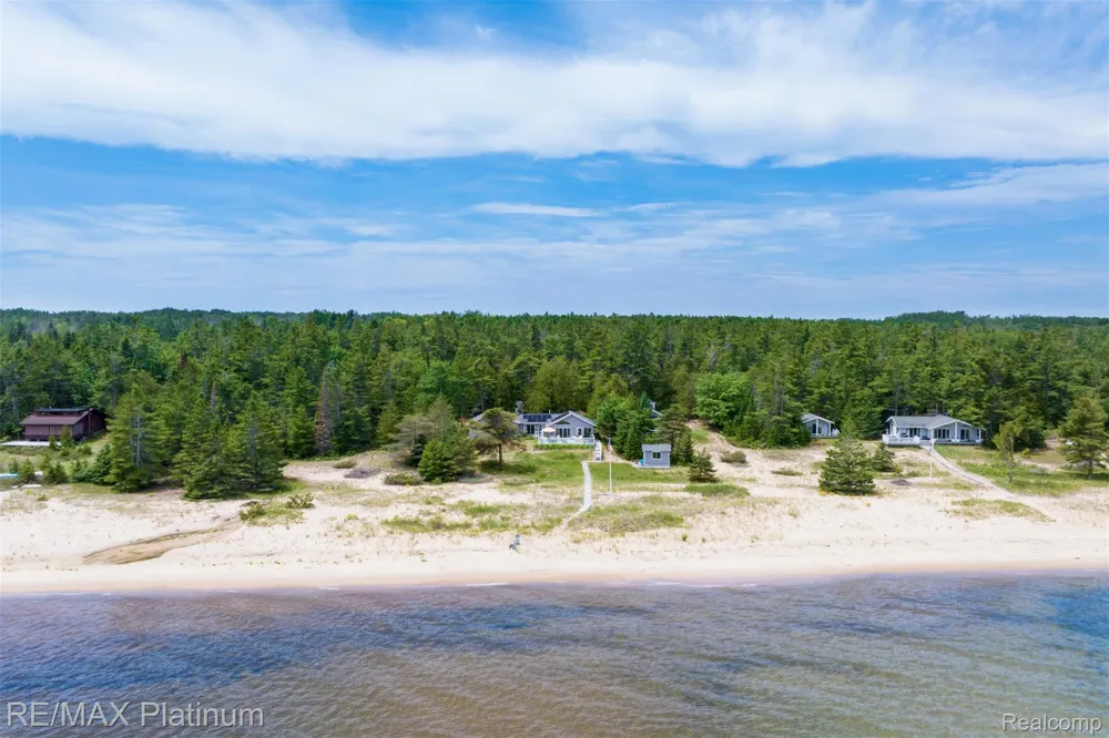 33090 East Side Drive Peaine Township, MI 49782
