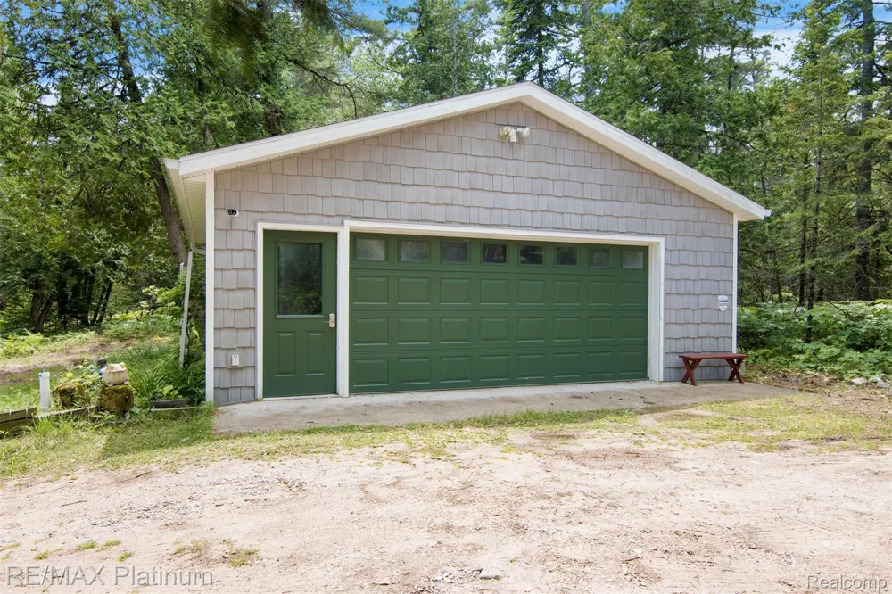 33090 East Side Drive Peaine Township, MI 49782