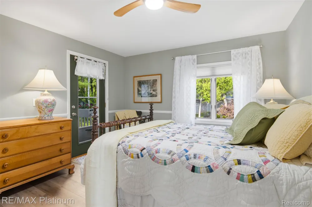 33090 East Side Drive Peaine Township, MI 49782