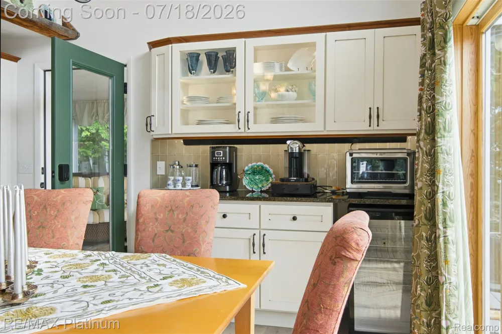 33090 East Side Drive Peaine Township, MI 49782