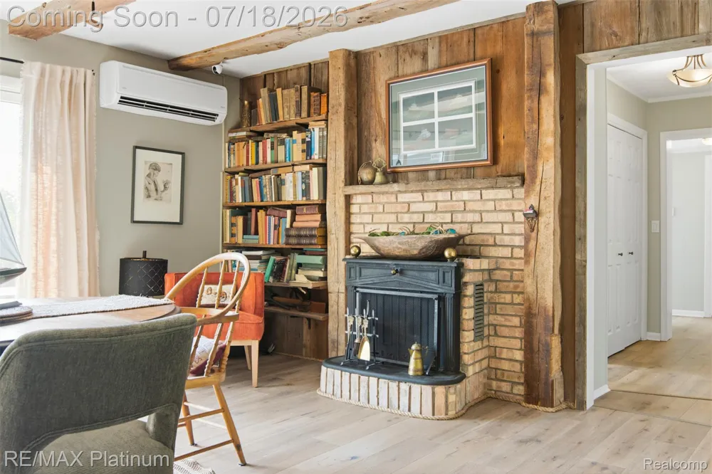 33090 East Side Drive Peaine Township, MI 49782