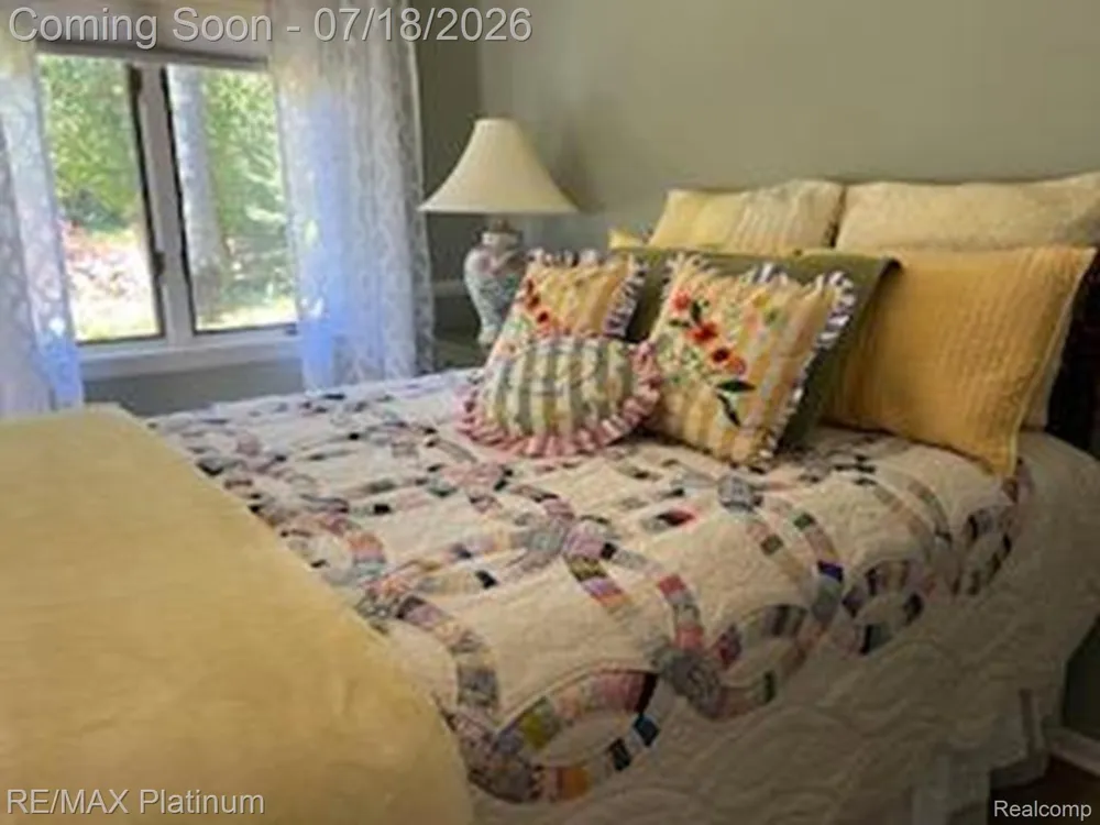 33090 East Side Drive Peaine Township, MI 49782