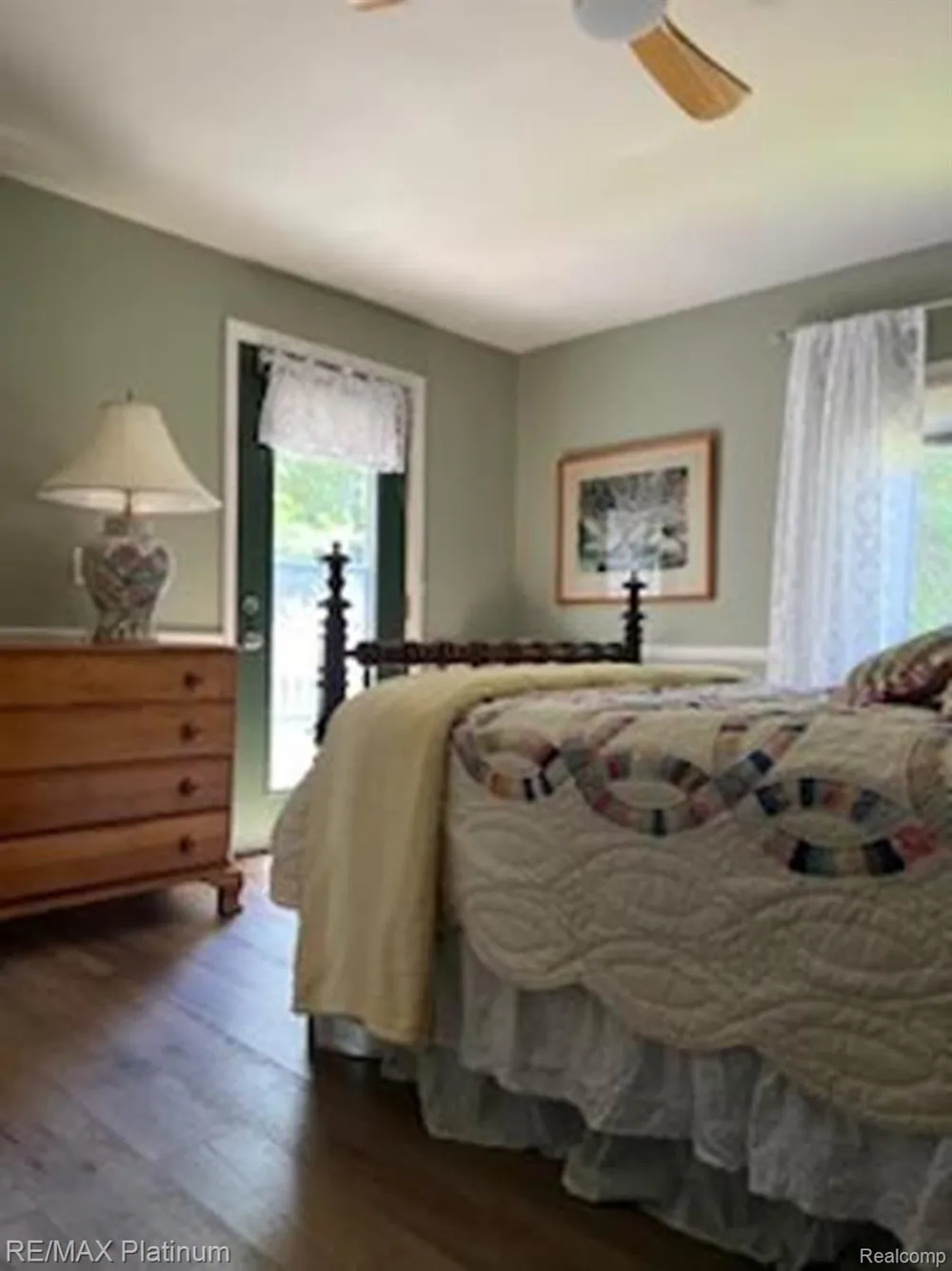 33090 East Side Drive Peaine Township, MI 49782