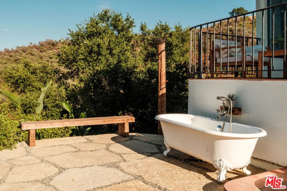 20333 Reigate Road Topanga, CA 90290