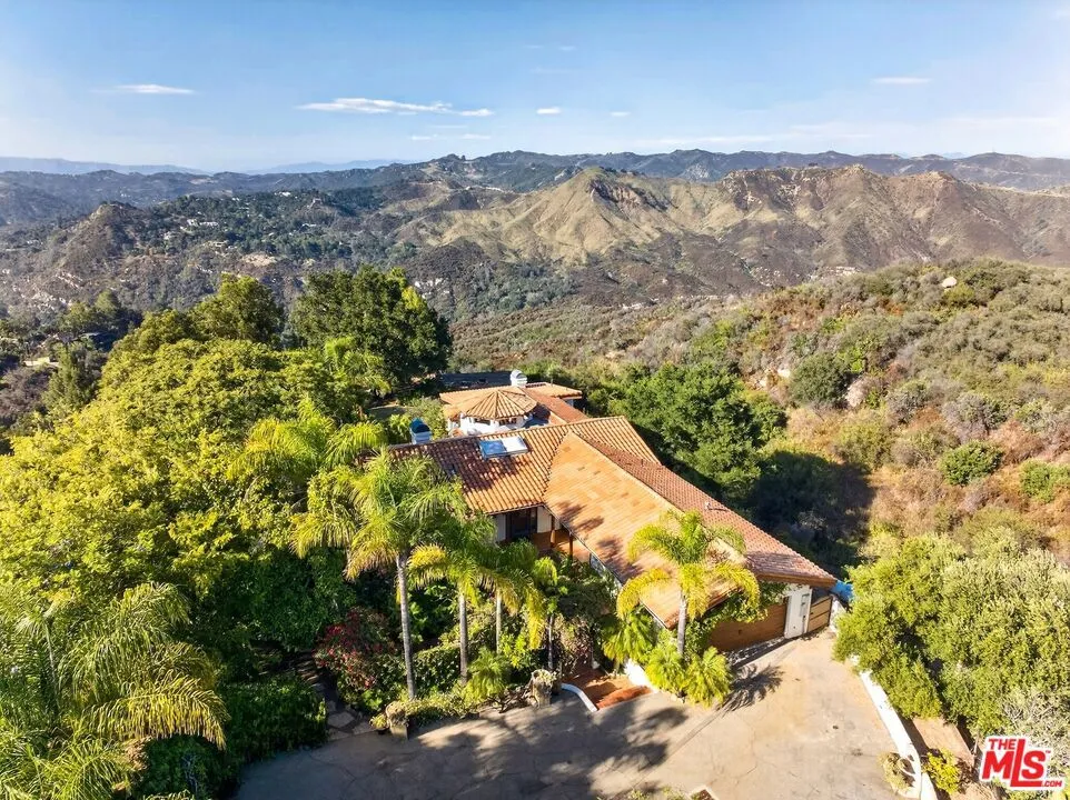 20333 Reigate Road Topanga, CA 90290
