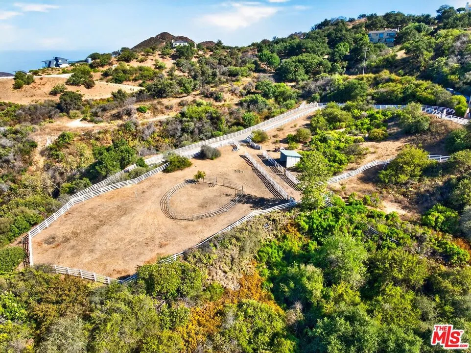 20333 Reigate Road Topanga, CA 90290