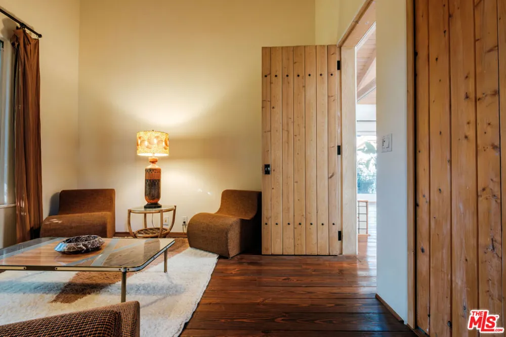 20333 Reigate Road Topanga, CA 90290