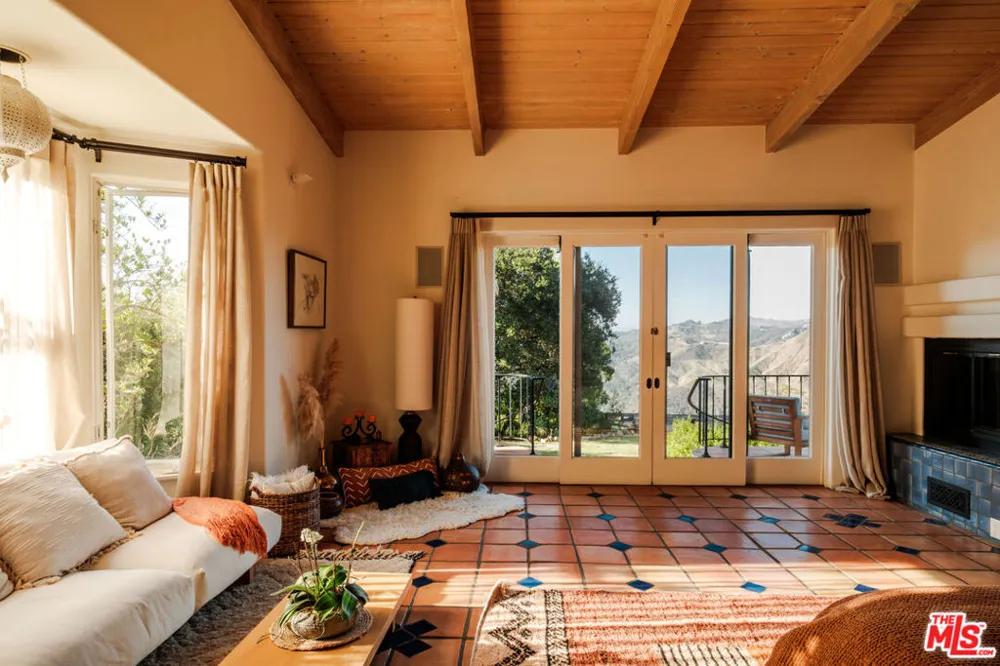 20333 Reigate Road Topanga, CA 90290