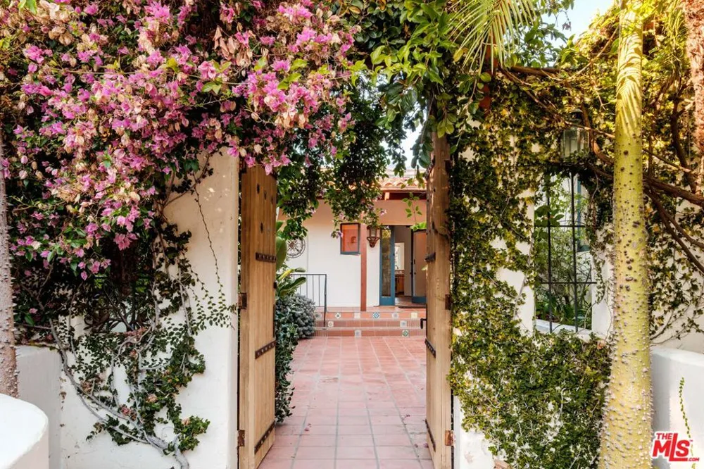 20333 Reigate Road Topanga, CA 90290