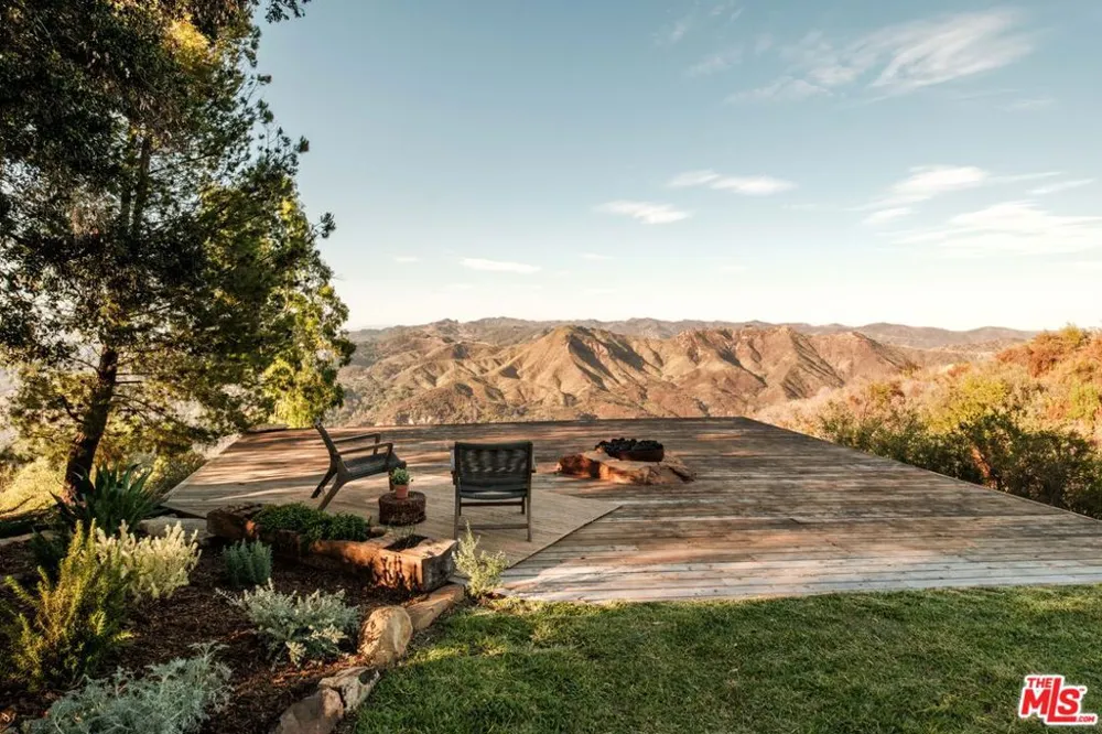 20333 Reigate Road Topanga, CA 90290