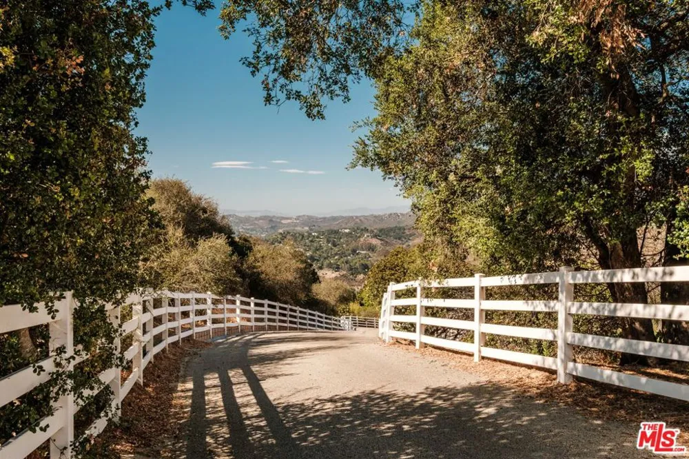 20333 Reigate Road Topanga, CA 90290