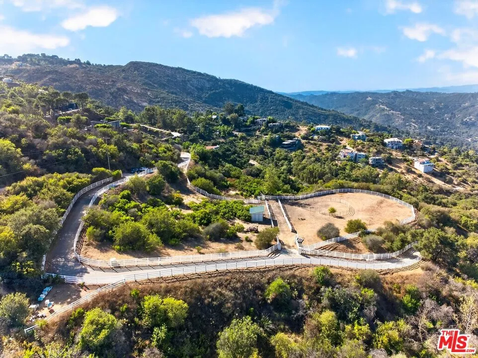 20333 Reigate Road Topanga, CA 90290