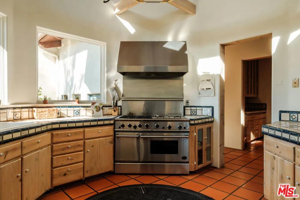 20333 Reigate Road Topanga, CA 90290