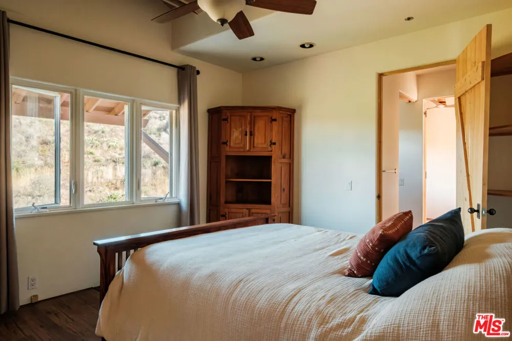 20333 Reigate Road Topanga, CA 90290