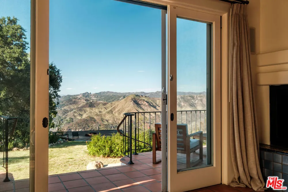 20333 Reigate Road Topanga, CA 90290