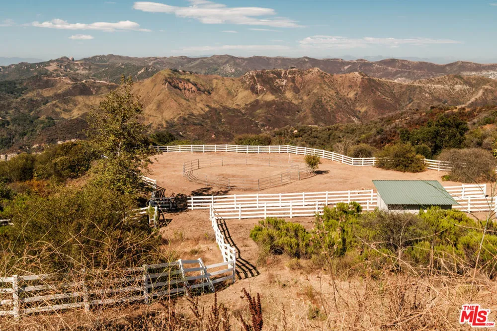 20333 Reigate Road Topanga, CA 90290