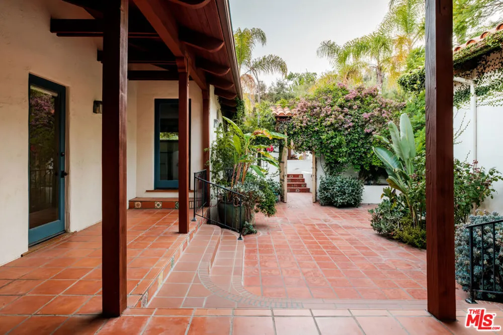 20333 Reigate Road Topanga, CA 90290
